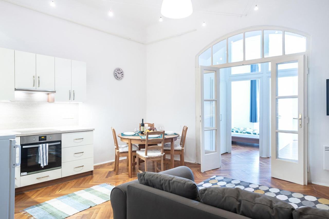 Appartamento Free Parking - Dob50 Spacious - 2 Separate Bedroom, 5 People, Ac, Wifi *