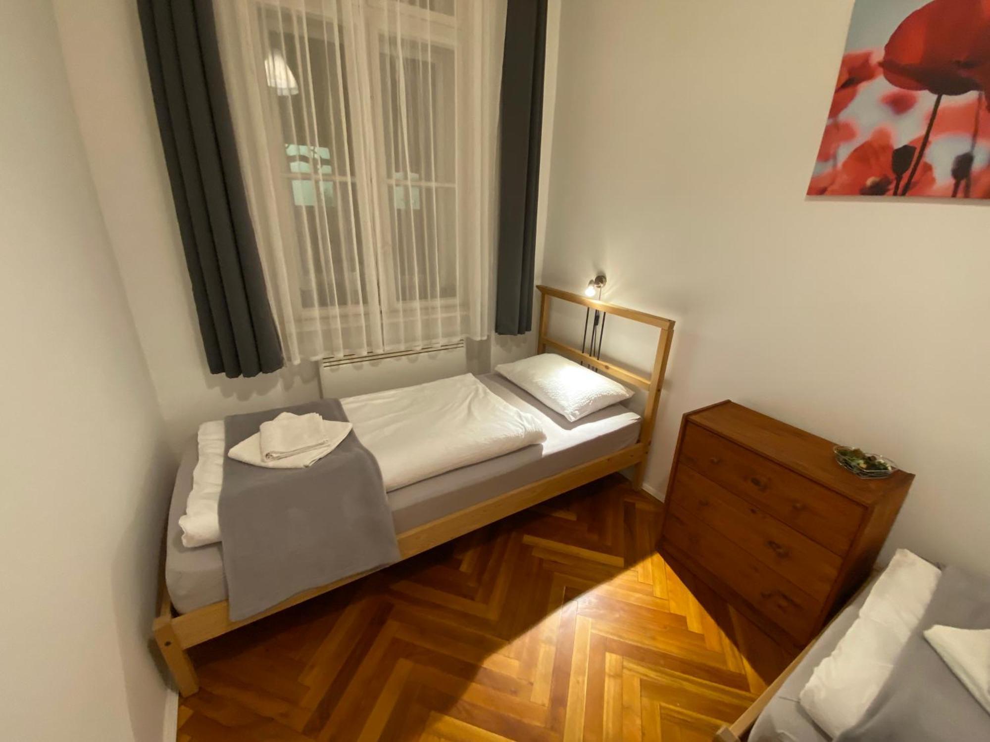 Free Parking - Dob50 Spacious - 2 Separate Bedroom, 5 People, Ac, Wifi Apartment Budapest